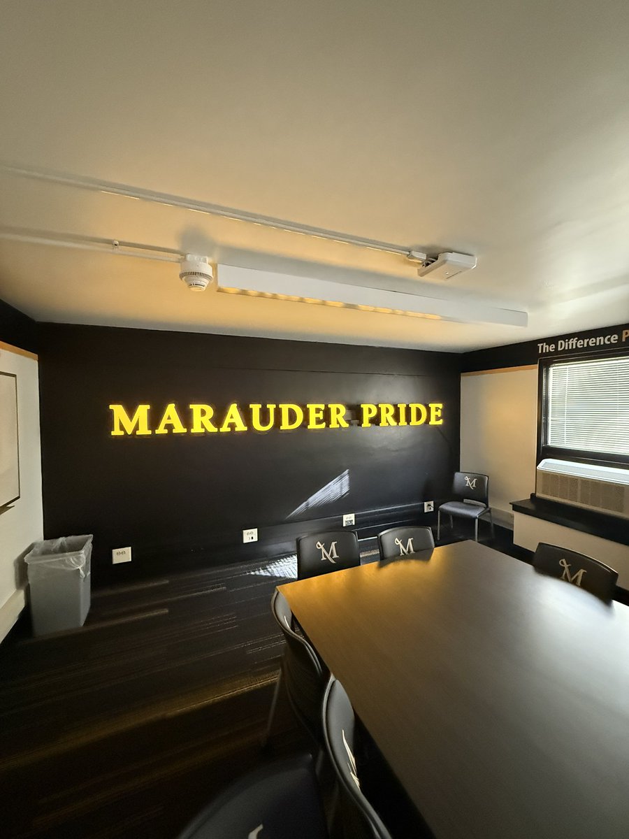 Blessed to Receive a Division 2 Offer from Millersville University 🖤💛

Thank you @Coachjcmorgan <a href="/DbeardDan/">Dan Beard</a> 

Thanks for a great Visit !