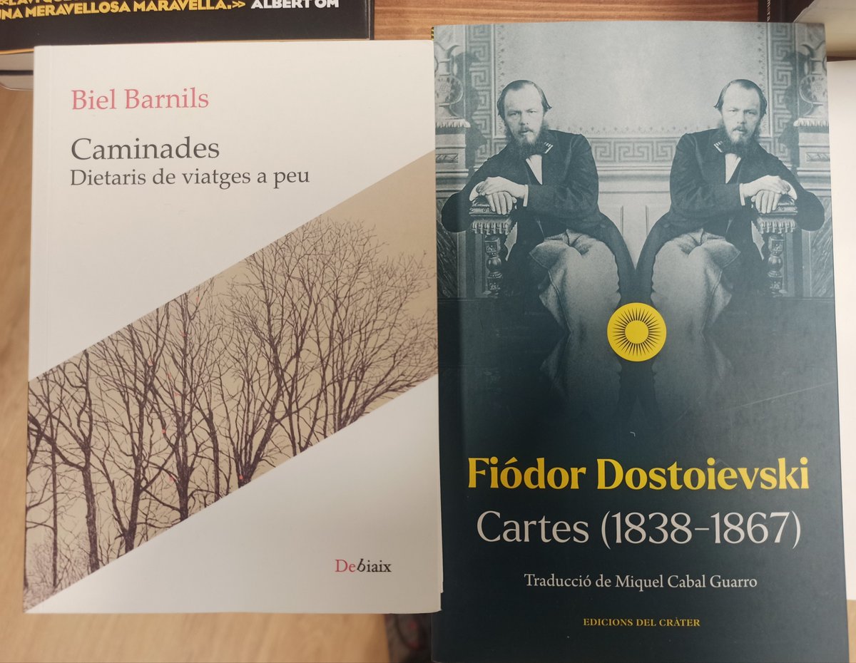 Molt ben acompanyat a la Llibreria <a href="/MuntanyaLlibres/">Muntanya de Llibres</a> de Vic! De fet sí, també es poden llegir com un epistolari les caminades. <a href="/miumirambell/">miu mirambell</a> <a href="/LleonardEditor/">LleonardMuntaner ed.</a> <a href="/jaumeponsalorda/">Jaume C. Pons Alorda</a>