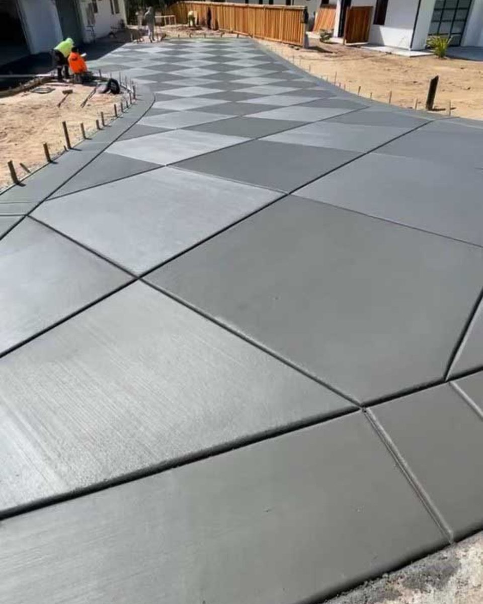 ColoresTree's tweet image. Versatile and durable, concrete is the foundation of any great project. My concrete services provide quality solutions that stand the test of time. Let’s build something solid together!
#Concrete #ColoresTreeService 
treeservicesaromas.com/contact