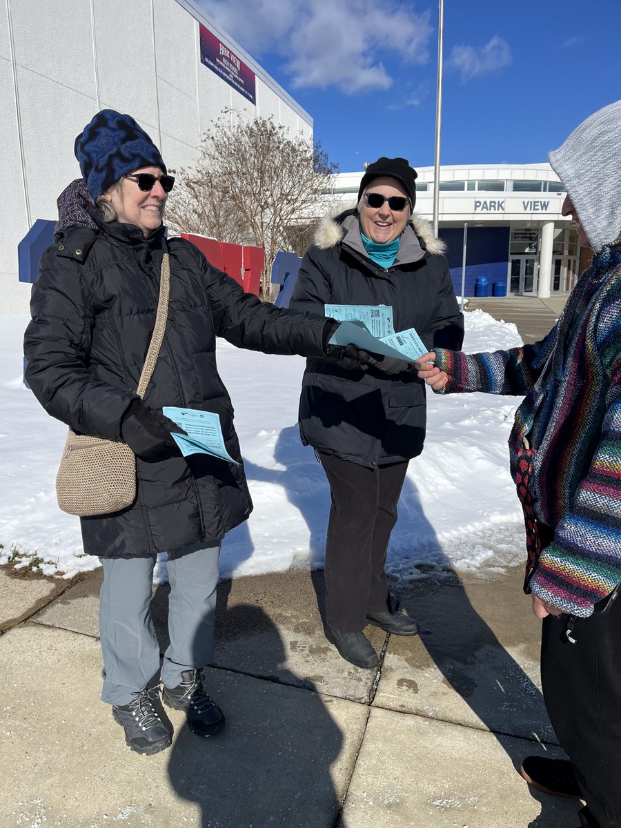 Kannanforva's tweet photo. Thank you to @LoudounDems, @julibriskman, @arben4va and all our volunteers for greeting voters at the polls today! Road conditions have cleared up tremendously and polls are open for another 5 hours—come say hi on your way to vote! https://t.co/RHceuDnQz5