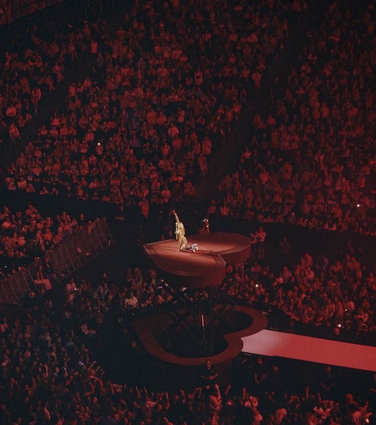 BUSYW0MAN's tweet photo. short n’ sweet tour i’ll love u forever https://t.co/sXuchhx6zt