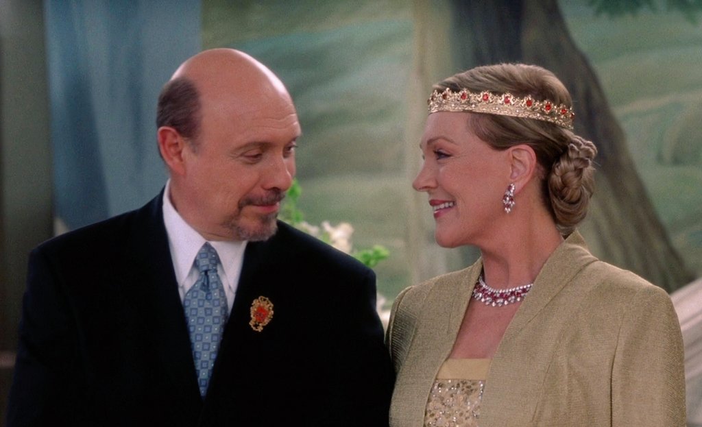 JAOnlineNews's tweet image. I smell chocolates and flowers and candlelight and waltzing when I think of this film. He was the head of security for the queen. And he never expected to fall in love with the queen."

Hector Elizondo

(So what do you think of when you see these two? Answer in the comments!)