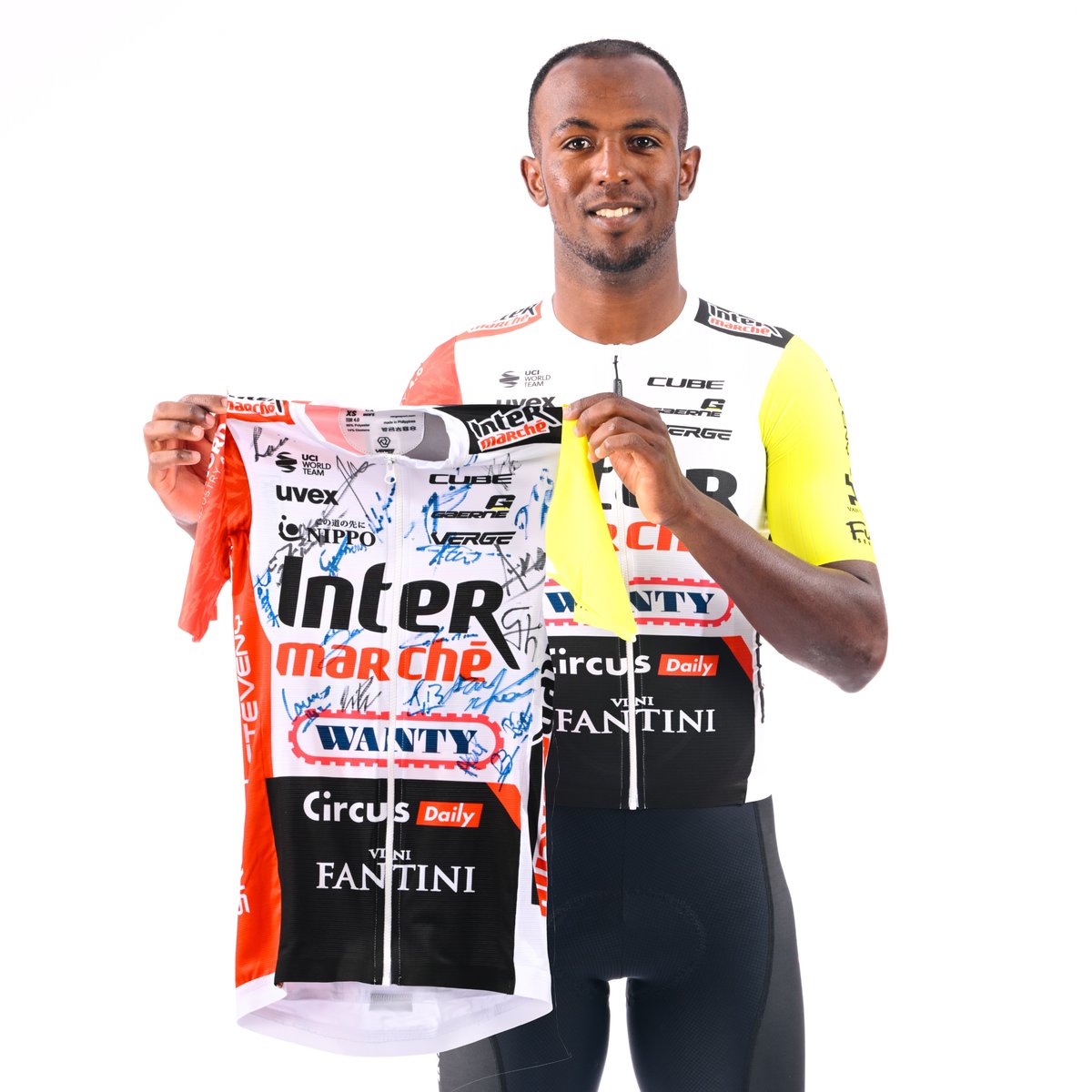 🎁 GIVEAWAY🎁 

Win the new Intermarché-Wanty jersey signed by all the riders 😍

🏆 HOW TO WIN 🏆
1️⃣ RETWEET this post
2️⃣ Subscribe to the newsletter Intermarché-Wanty (FREE): eepurl.com/cHBi8P

Winner announced 14 January 2025 🍀