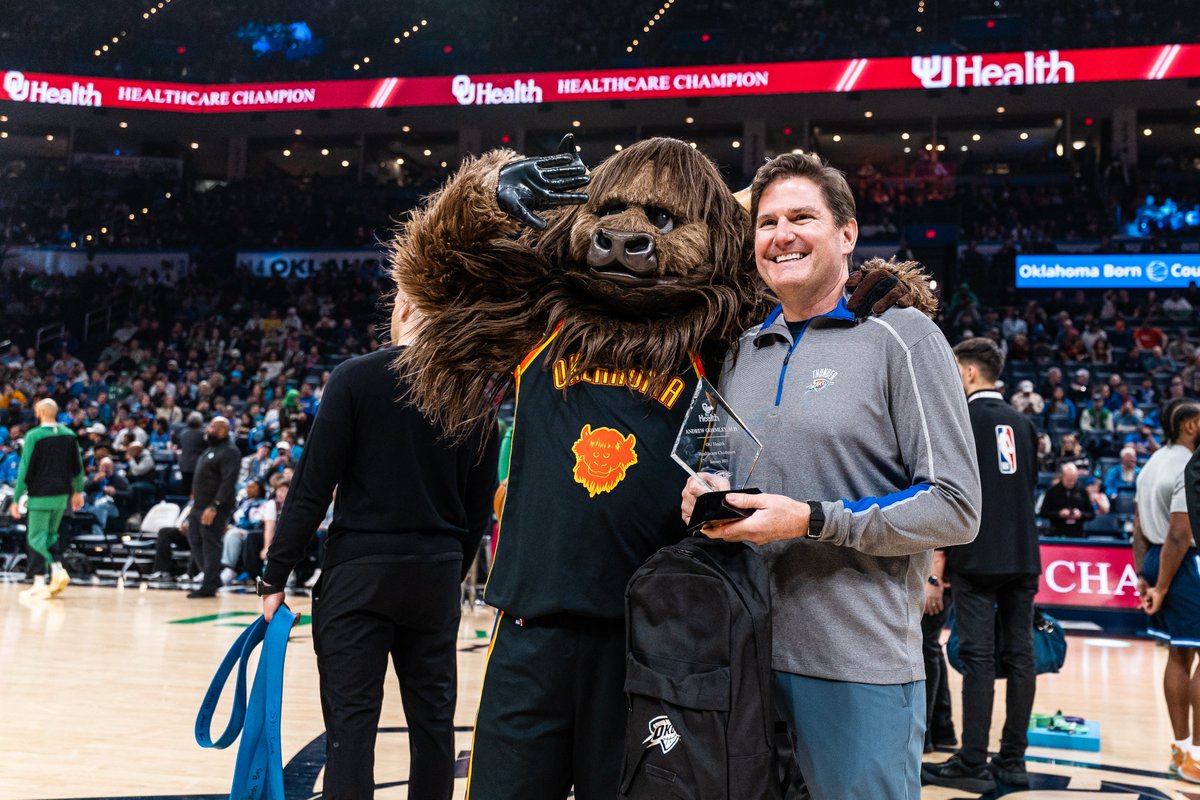 okcthunder's tweet image. This week, we recognized Dr. Gormley as the @OUHealth Healthcare Champion. Gormley is a pediatric critical care physician and medical director of the pediatric intensive care unit at Oklahoma Children’s Hospital. Thank you Dr. Gormley for all you do!