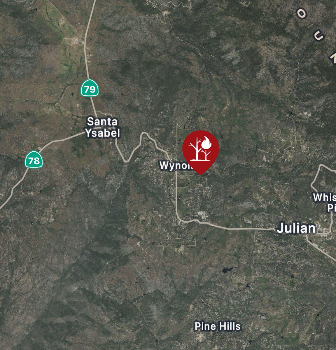 CALFIRESANDIEGO's tweet photo. @CALFIRESANDIEGO is at scene of a vegetation fire near 3700 Wynola Rd in Wynola (west of Julian). Fire is two acres in grass with moderate rate of spread. No immediate structure threat. #AppleFire https://t.co/5qriqcfPsb