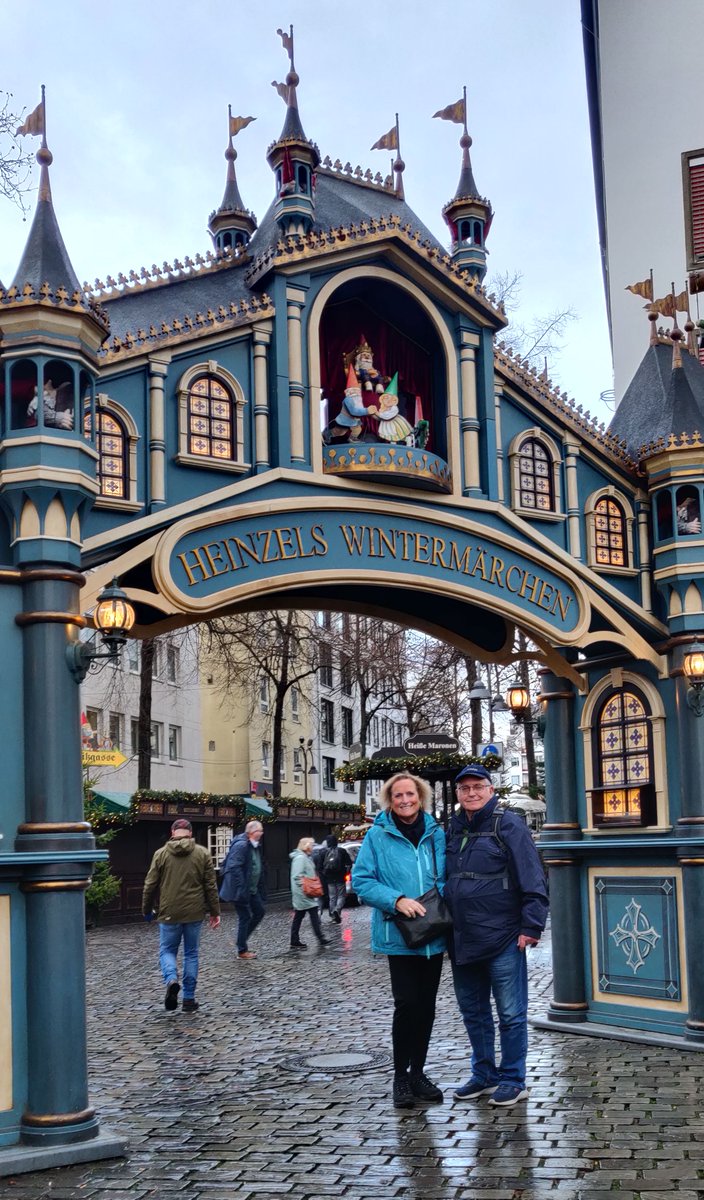 Superdrukke maand, het nieuwe jaar is alweer begonnen vol afspraken en andere dingen, geniet nog wel na van alle fijne en sfeervolle momenten in december. Morgen een gezellig dagje weg samen met Pieter, even genieten samen. #2025