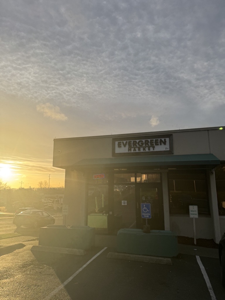 Come say high! 💚#Renton #Auburn #Kirkland #Bellevue #cannabis #seattle #seattlecannabis