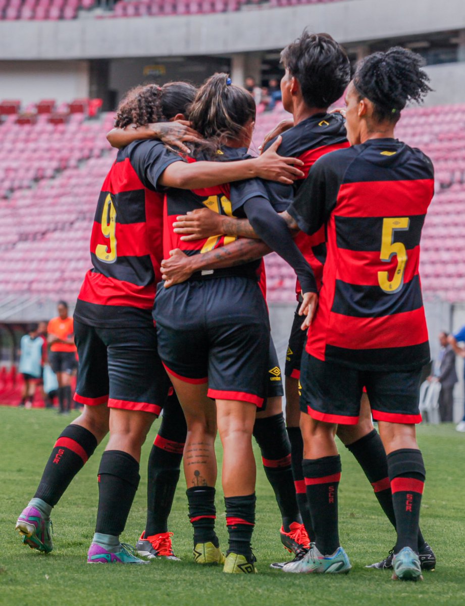 sportrecifefem's tweet photo. Quem mais aí tá com saudade de ver as Leoas em campo? Só eu? 🥺 https://t.co/m5cDIYxnAF