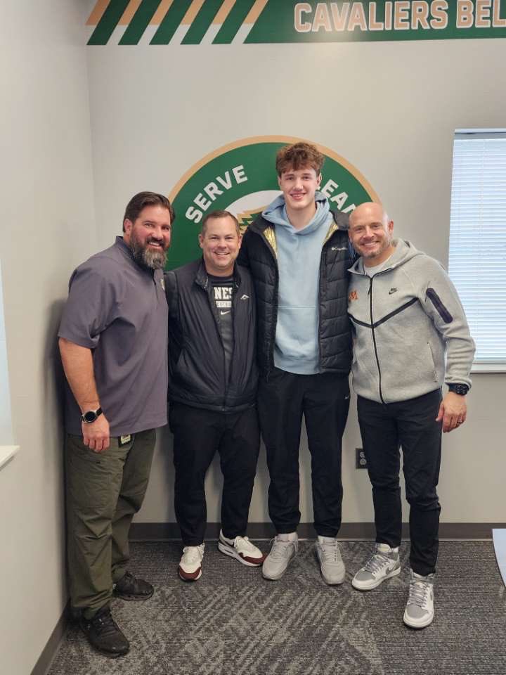 Had a great time visiting with <a href="/Coach_Fleck/">P.J. Fleck</a> <a href="/CoachKoehler/">Eric Koehler</a> and other coaching staff. Excited to get back on campus soon! #RTB <a href="/GopherFootball/">Minnesota Football</a> <a href="/CoachHarbaugh/">Greg Harbaugh, Jr.</a> <a href="/Callybrian/">Brian Callahan</a>