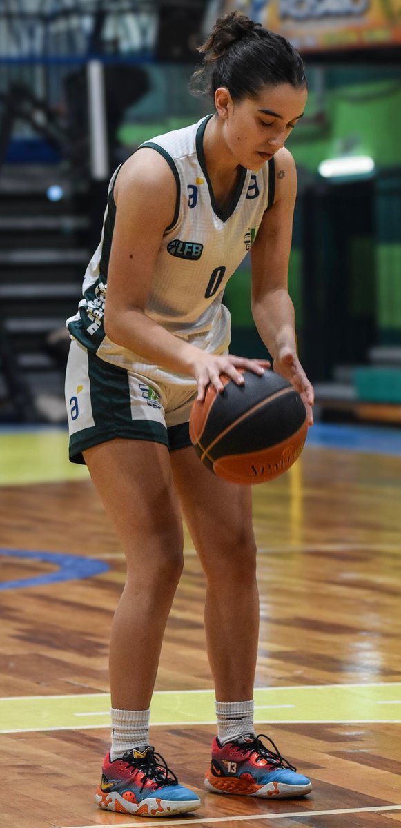 Mac Basketball welcomes Julia Ferreira to the 2026 team.  The 5'9 guard plays at Brush HS and recently played for the national team in Uruguay. Sniper! #macproud
