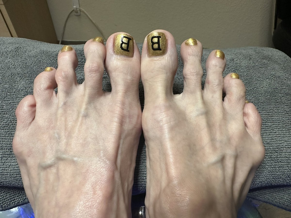 Let’s go, <a href="/NHLBruins/">Boston Bruins</a>! The Bombshell did this just for you tonight! Beat Edmonton!