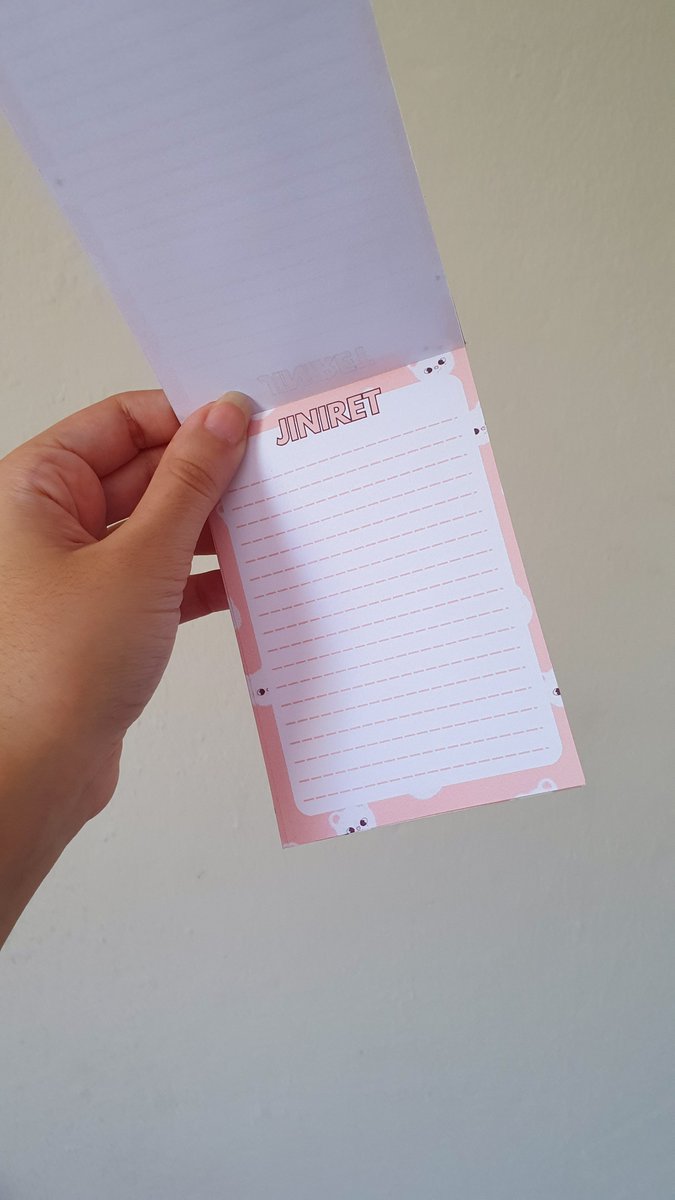 storee_sk's tweet photo. E eu que fiz um bloco de notas do Skzoo e tô com dó de usar 🤡 https://t.co/dOjD15g6EG