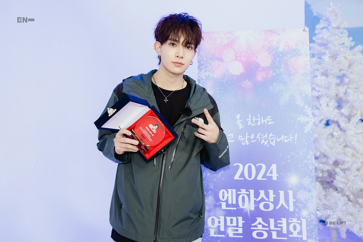 ✴𝙃𝙀𝙀𝙎𝙀𝙐𝙉𝙂 𝙆𝙊𝙍𝙀𝘼 𝙁𝘼𝙉𝘽𝘼𝙎𝙀♚ (@heeseungkorea) on Twitter photo #250107 <2024 엔하상사 연말 결산>
Photo Sketch 📸
🌀 ˚*・☆˖ ࣪ 𓆩♡𓆪 ࣪ ˖#희승 ☆・*˚ 🌀
▶️ weverse.io/enhypen/media/…
#엔하이픈_희승 #李羲承 #ヒスン #ENHYPEN_HEESEUNG #HEESEUNG <a href="/ENHYPEN/">ENHYPEN OFFICIAL</a> #ENHYPEN #엔하상사 #연말결산 #250107 <2024 엔하상사 연말 결산>
Photo Sketch 📸
🌀 ˚*・☆˖ ࣪ 𓆩♡𓆪 ࣪ ˖#희승 ☆・*˚ 🌀
▶️ weverse.io/enhypen/media/…
#엔하이픈_희승 #李羲承 #ヒスン #ENHYPEN_HEESEUNG #HEESEUNG <a href="/ENHYPEN/">ENHYPEN OFFICIAL</a> #ENHYPEN #엔하상사 #연말결산