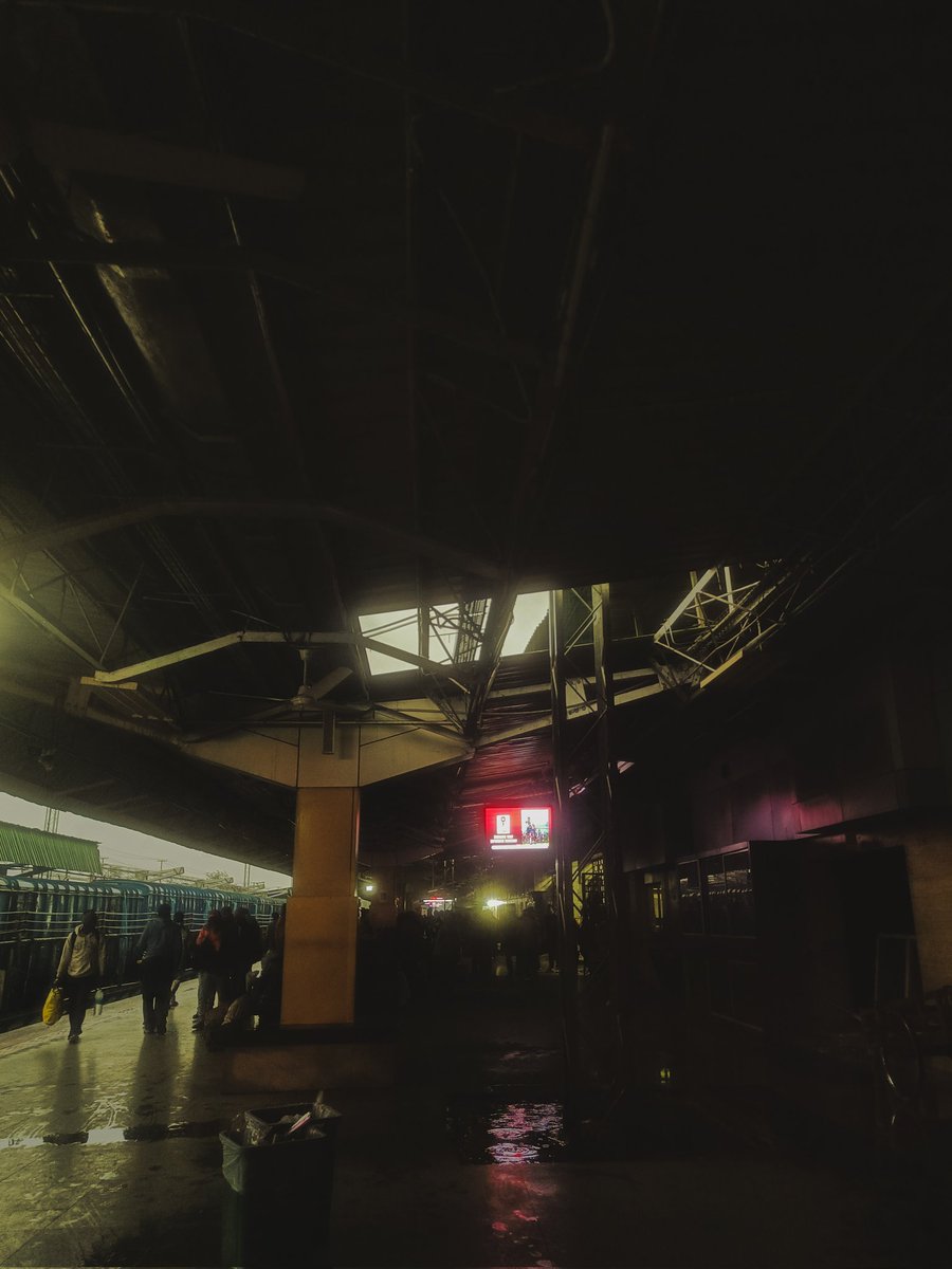 sankrittx's tweet photo. #IndianRailways https://t.co/6OxHfexh1i