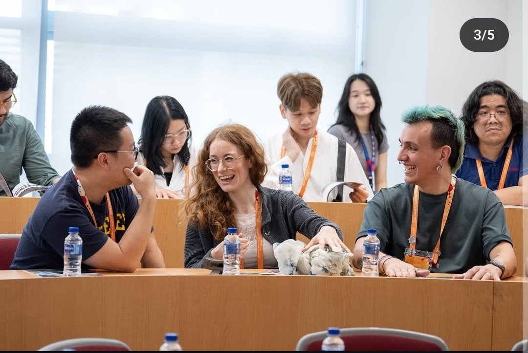 inigo_iribarren's tweet image. Day 1 at the #GYSS2025 was amazing but I look like a character from an English workbook.