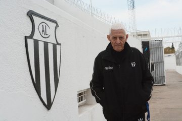 🙏🏻 Nuestro gran amigo, histórico utilero y socio vitalicio, Rubén ‘el Sordo’ Gómez nos necesita.
Lo operarán de una aorta abdominal el día 13/1 y necesita recaudar 2 millones de pesos.