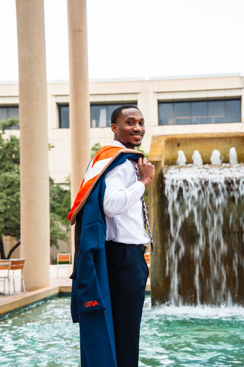 cgwill73's tweet photo. I am a very proud Dad! Our son graduated with his Masters degree in finance with a 4.0 GPA. #ProudDad #WilliamsDNA #mylegacy #utsa #uiw https://t.co/RnaAIZXWGz
