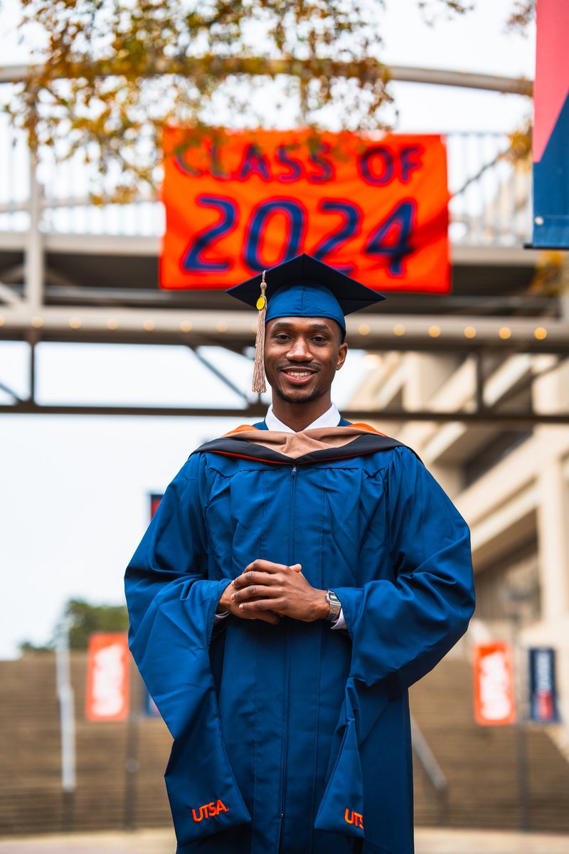 cgwill73's tweet photo. I am a very proud Dad! Our son graduated with his Masters degree in finance with a 4.0 GPA. #ProudDad #WilliamsDNA #mylegacy #utsa #uiw https://t.co/RnaAIZXWGz