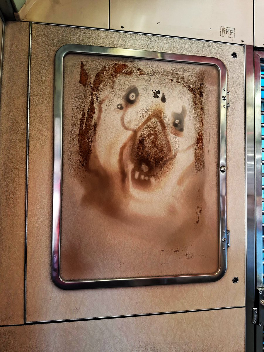 SideDemons's tweet image. saw sum irl