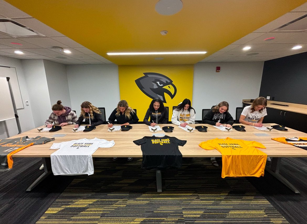 Ava Johnson tweet media