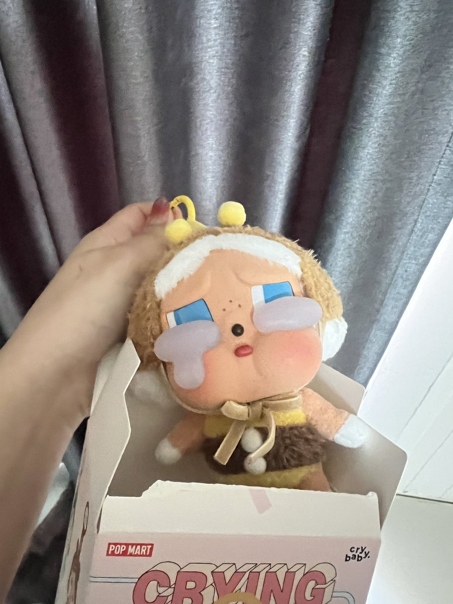 Byounn's tweet photo. ขายต่อป๊อปมารค น้องผึ้ง 650 พร้อมส่ง
#ป๊อปมาร์ช #ตลาดนัดกล่องสุ่ม #ตลาดนัดป๊อปมาร์ช  #popmart #ตลาดนัดtenlee #crybaby https://t.co/i3XXA6zFg7