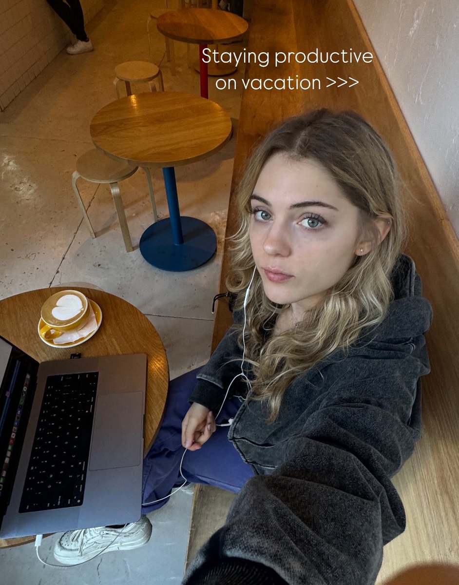 Nefffss's tweet image. Posting 6 month old photos on ig stories pretending they’re from today&amp;gt;&amp;gt;&amp;gt;