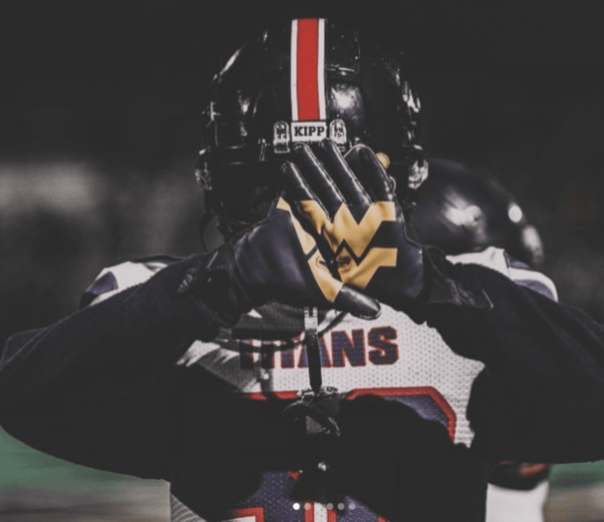 1babynaz's tweet photo. 2024 season recap

sacks : 0
tackles : 15

only played 3 games for the titans due to transfer issues but I'm looking forward to play this full 2025/2026 season that's ahead of me 

GO TITANS !! https://t.co/K3W6gzsXbR