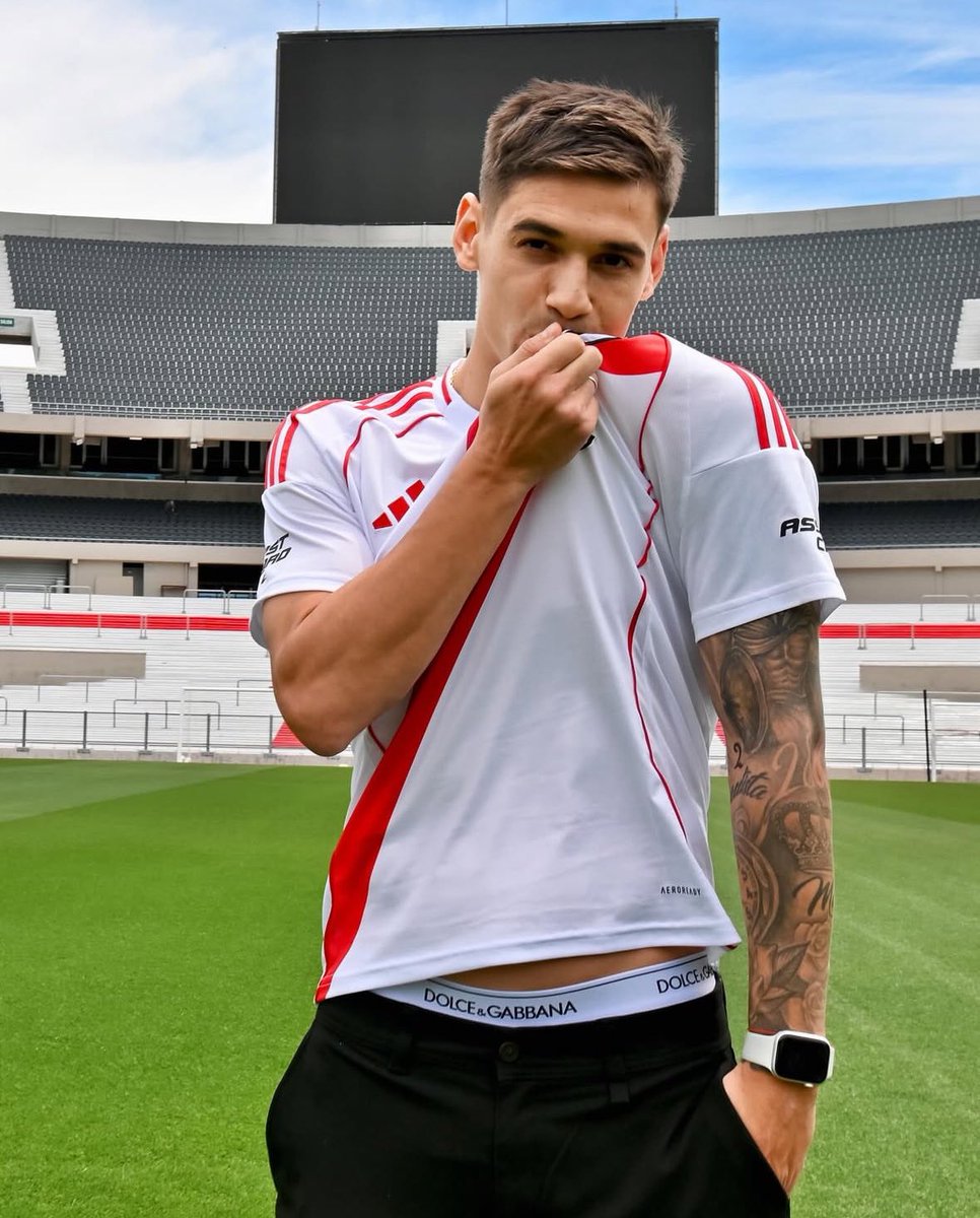 mquarttaa's tweet photo. NONO DIOS ME MORI, ME ENCANTA😍 https://t.co/6y30pGvECl
