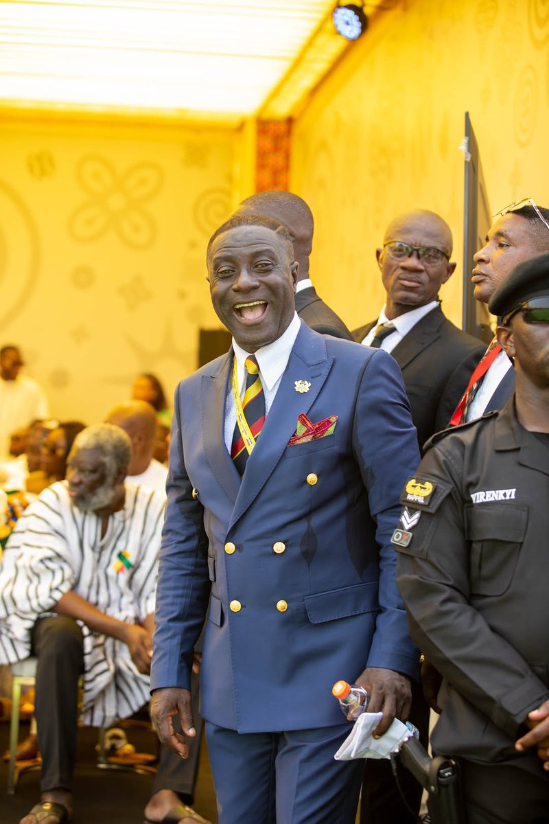 CaptainSmart_tv's tweet image. 😊