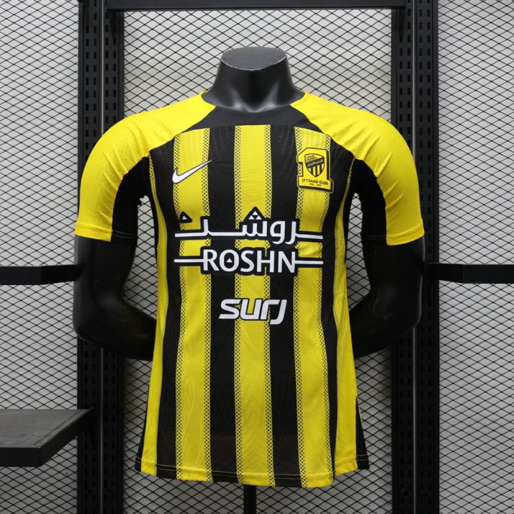 itti9n's tweet photo. بمناسبة فوز الاتحاد .. سحب على تيشيرتين لـفائزّين لـ فريقك من اختيارك 🤩!

الشروط بسيطة جدًا!
- متابعة لـ حسابي
- متابعة لـ @OffKick6 
- رتويت للتغريدة

السحب من الرتويت .. بالتوفيق للجميع 💛! https://t.co/pnC1q2G1NS