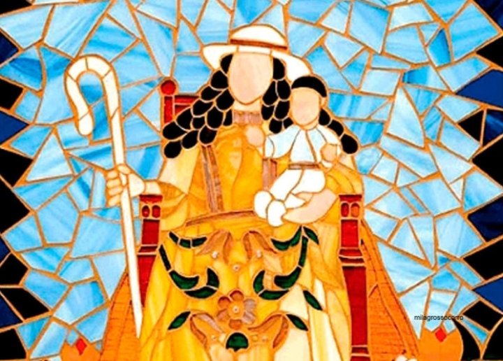 En pleno proceso la bajada de la imagen de la Divina Pastora, en la iglesia de Santa Rosa, preparándonos para la visita NRO. 167 el 14 de enero. Todos con fe confiamos en la paz de Venezuela...