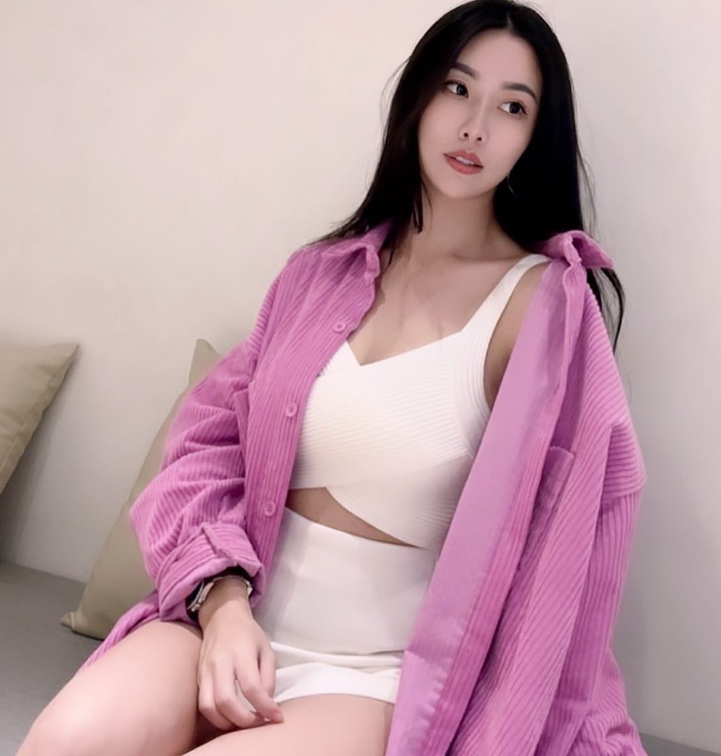 منظم. رائد القهوة المتواضع بشكل يثير الغضب. متعصب التلفزيون. مبشر البيرة الهواة.