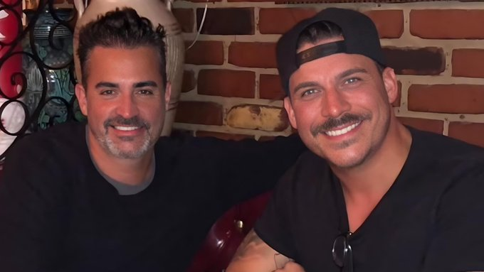 BrightlyAgain's tweet photo. #thevalley #Loser #IsHeForReal Jax Taylor Credits Himself for the Concept of The Valley🙄
More At:
https://t.co/118PR1ZoGn
https://t.co/118PR1ZoGn https://t.co/LHtLIMNI38