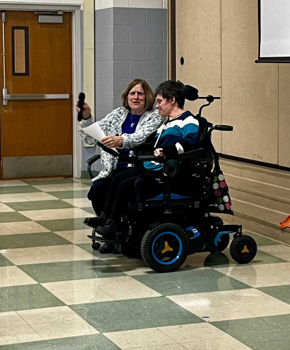 What an honor to have our local Amy Liss speak to students about kindness, positivity, and an attitude of gratitude. #kingsley58 #dg58 #dg58pride