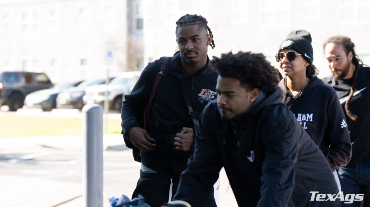 📸 Move-In Day 2025

Cover corners 👍
• <a href="/ykcobey/">Cobey…Sellers ✞</a> - Shadow Creek
• <a href="/JamarBealGoines/">Jamar Beal-Goines</a> - Phoenix (AZ) Desert Edge