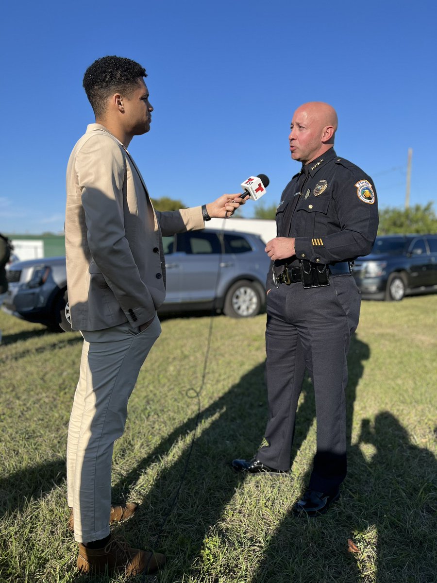 HomesteadPD's tweet image. Homestead PD, FL City PD, Rep. Chambliss, Crime Stoppers, and Mothers Fighting for Justice stood together against violence today.

We shared a clear message: protect our kids and ensure justice

If you have info on Johvan “Woodah” Taylor’s tragic loss, report it to Crime Stoppers