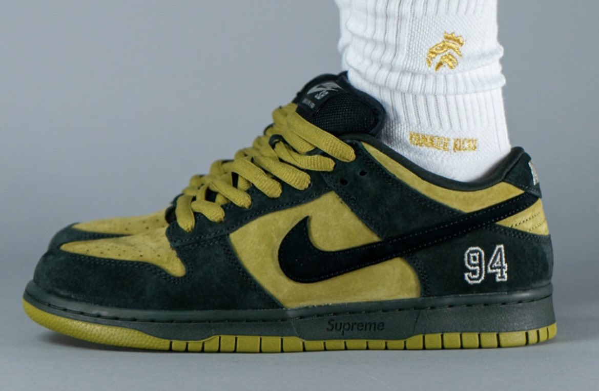 Ovrnundr's tweet image. Supreme x Nike SB Dunk Low SS25 Pack

• May 2025
• $135 dollars