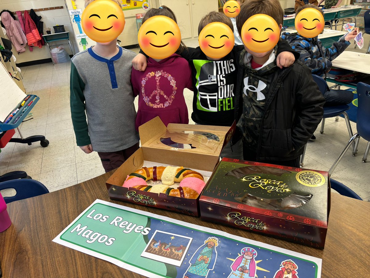 Mrs_Stephy's tweet photo. Celebrating “Día de Los Reyes Magos”
We ate Rosca de Reyes and named the Kings and Queen of the party. 
#unitingOurWorld @ParticipateLrng https://t.co/UfvhqeBShk