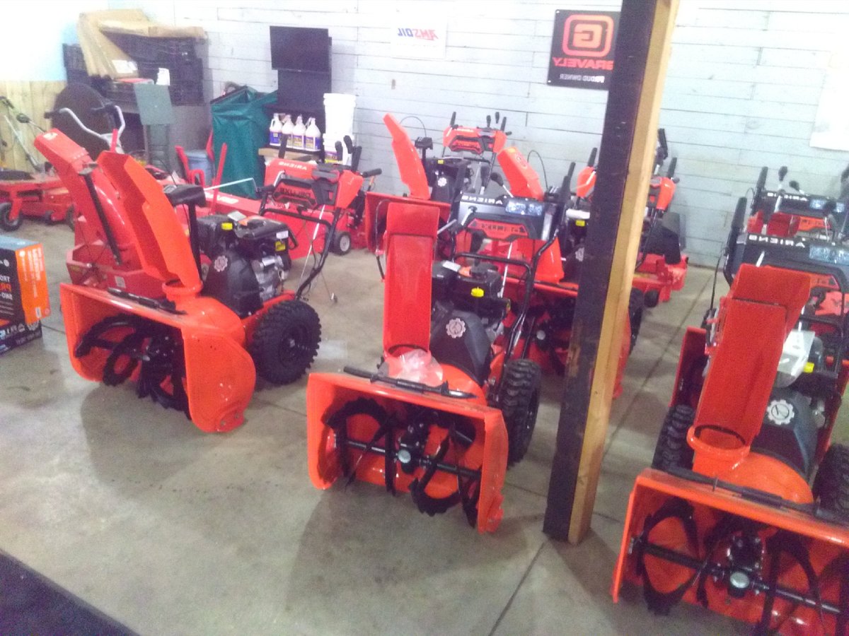 BylersEngine's tweet image. We have large amounts of inventory in stock and ready to be delivered. Come see us today for all your snow removal equipment or lawn mowing needs. We have financing avaliable with low payment options. 0% for 60 Months options. More snow is on the way. Be ready to face the...