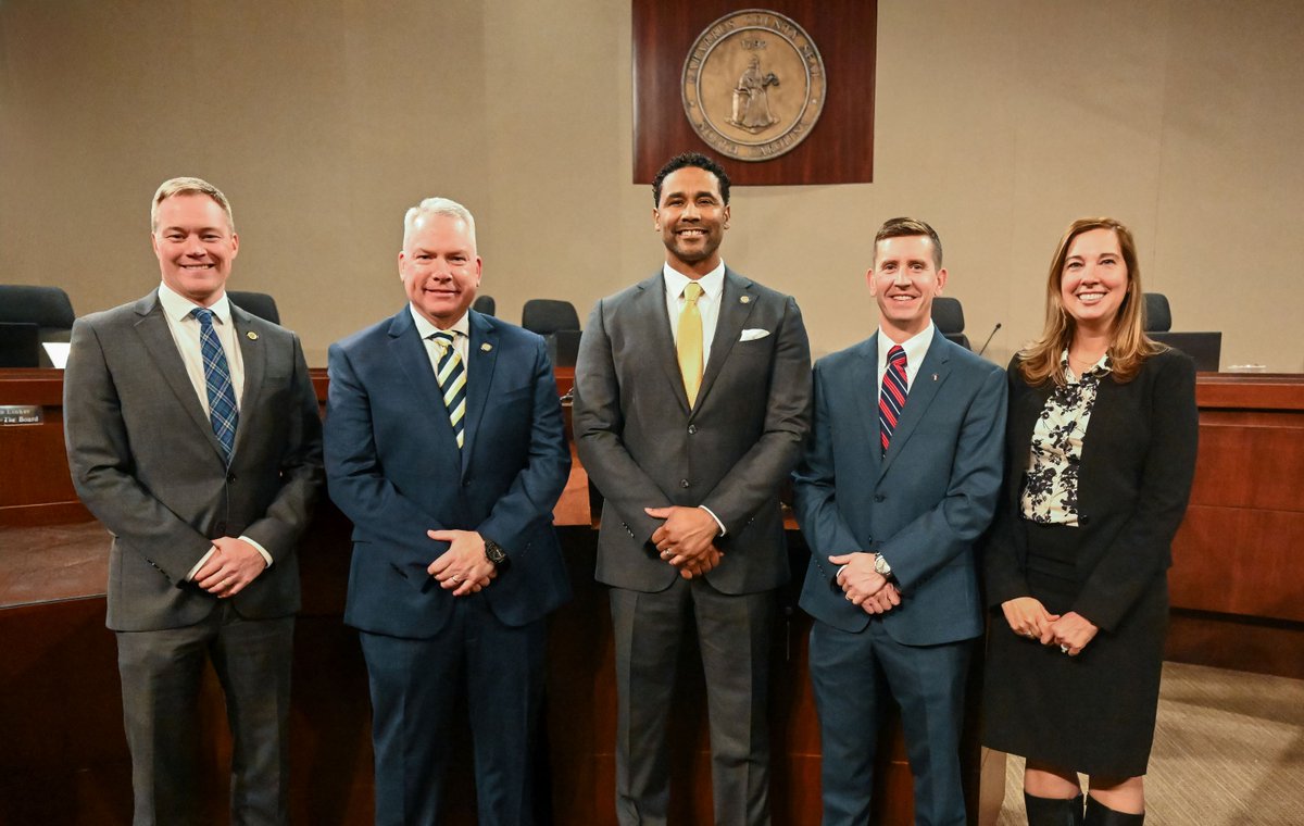 North Carolina state representatives Jonathan Almond, Grant Campbell and Brian Echevarria were sworn into office during Monday night's Cabarrus County Board of Commissioners Work Session. Congratulations! 

Missed it? Watch the ceremony here 👉 loom.ly/LzVzvTo