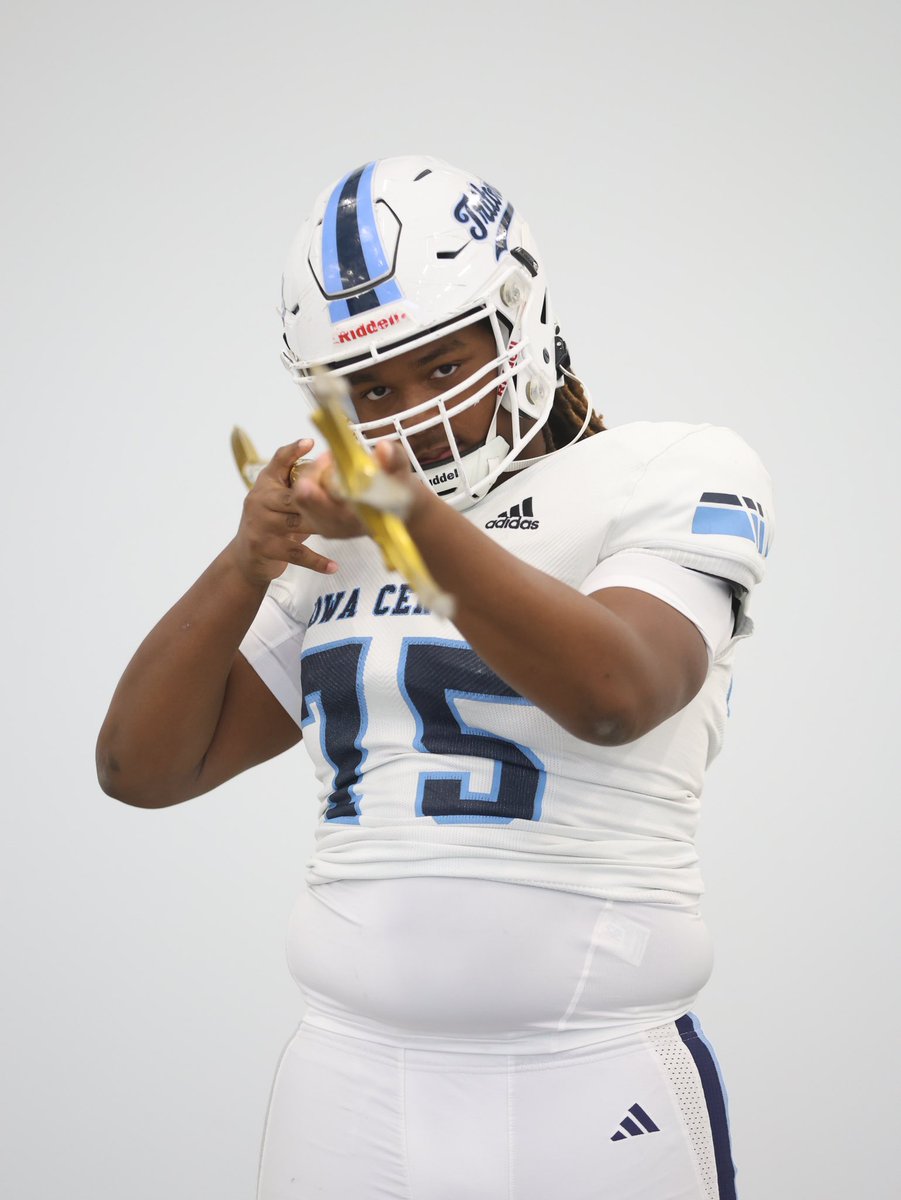 ZavianChonesA6's tweet photo. #AGTG  I would like to thank God and my family for supporting me all the way through High school.
With that being said I’m excited to announce my commitment to Iowa Central!! @CoachTalto2 @TritonNation @coachJClegg 
#SledDawgs https://t.co/khh6dwRIqA