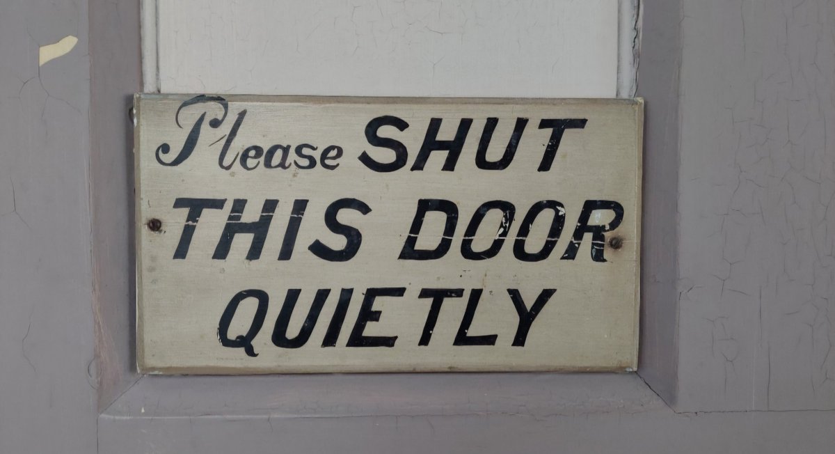 venonis's tweet image. On this day 30 years ago, comedian and TV presenter Larry Grayson died in his adopted home town #Nuneaton aged 71 ..
#larrygrayson #generationgame #shutthatdoor #lookatthemuckinhere #whatagayday #seemslikeaniceboy 
@nuneatonmems @NBBCouncil