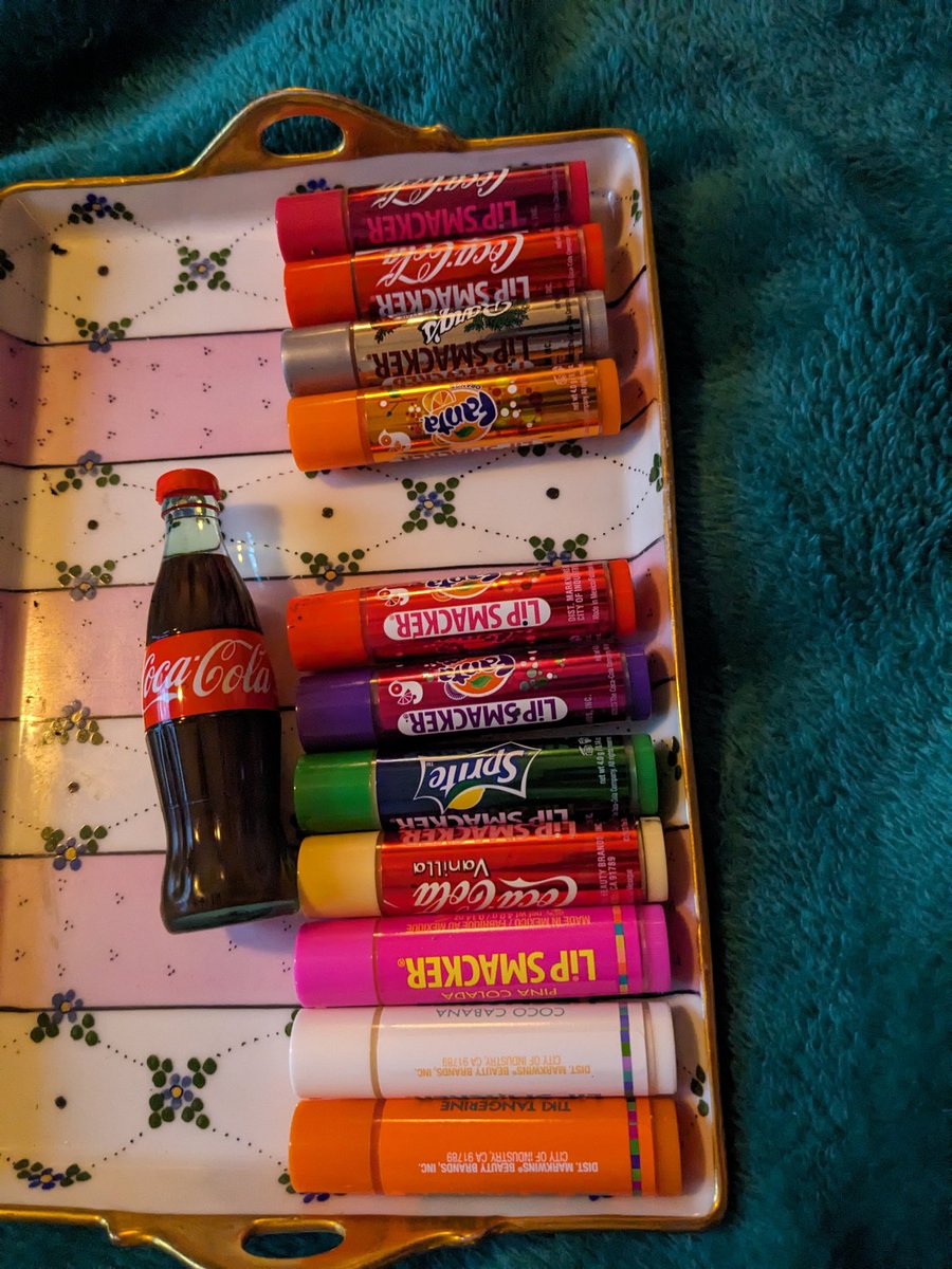 odiesislandlife's tweet photo. I might be addicted 😳 #lipsmackers #lipchap https://t.co/MuxxuP506H