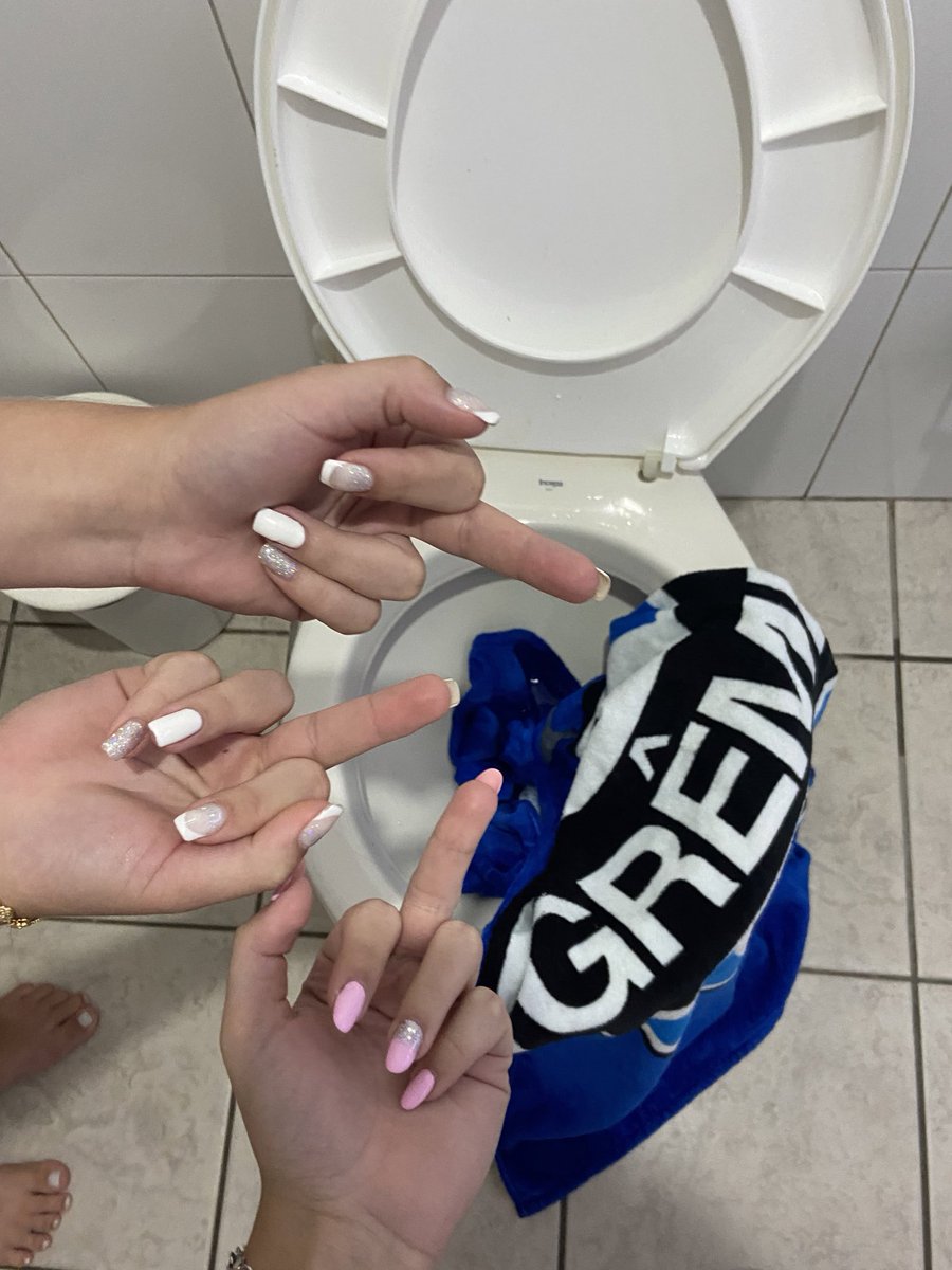 só pra lembrar q PAU NO CU DO GRÊBBBIO e é us guri do P7