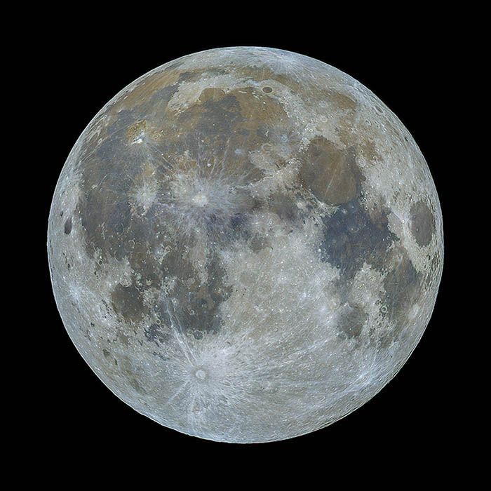 SkyandTelescope's tweet image. What do you call the full Moon? Various Native American tribes each had their own full Moon names — we introduce the most common names and the traditions behind them. buff.ly/3vK3yM1 
.
.
#astronomy #stargazing #moongazing #moon