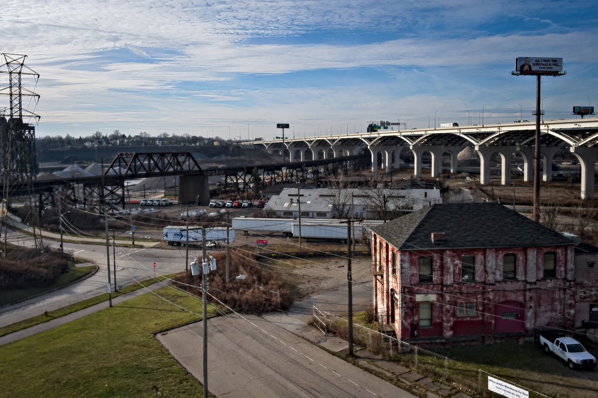 ProppedP's tweet image. In love with the old train terminals and rails in Cleveland's industrial flats. Anyone else?
