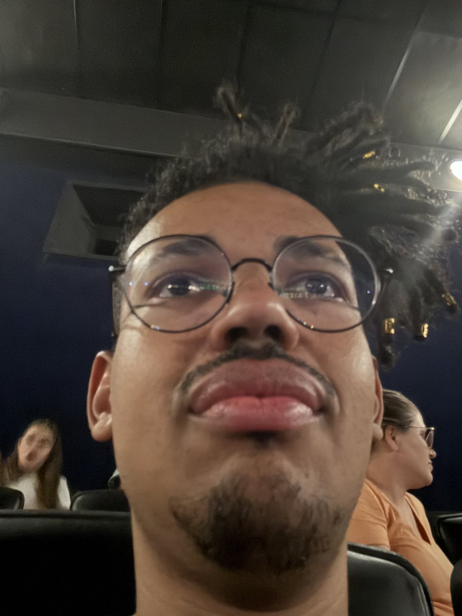 foioguto's tweet image. aconteceu o que eu não esperava

MUFASA é um puta filme bom kkkkkkkk

e eu DETESTO o primeiro rei leão 3D

mas esse aqui pegou forte pqp