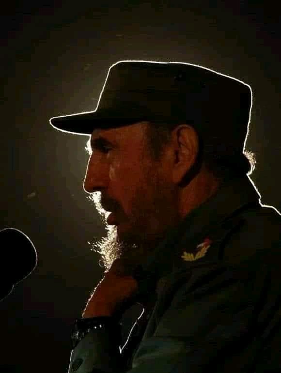 #FidelPorSiempre: “Con nuestra vergüenza, con nuestra dignidad, con nuestro espíritu, con nuestra conciencia revolucionaria, seremos capaces de vencer cualquier obstáculo. Podemos decirlo con orgullo ya nuestro pueblo está escribiendo una página histórica sin precedente”.