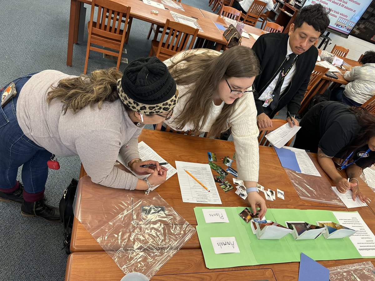 rogersstac's tweet image. Thank you to everyone who attended Full STEAM ahead during Aldine DSD. Take a look at our Padlet of teacher created models padlet.com/smrogers2/crea… from today’s session. #AldineImpact @jamologan @STARS_902 @BracyNancy