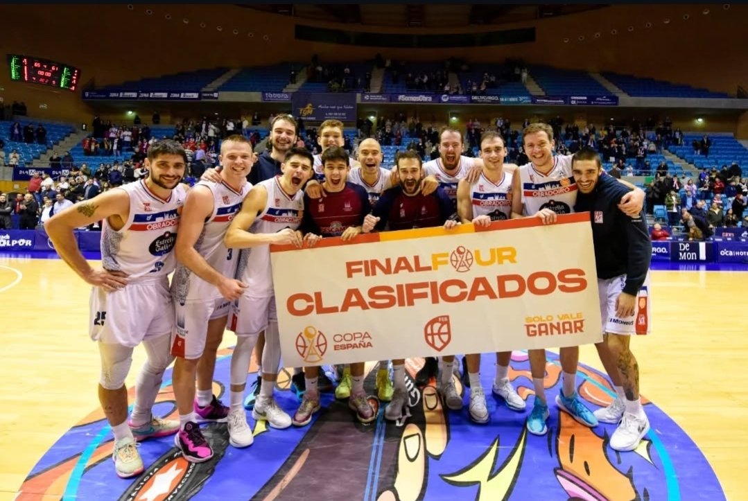 alvaroveigafm's tweet image. CLA-SI-FI-CA-DOS 😅 🤟 @OBRADOIROCAB #finalfour #copaespaña #monbusobradoiro #todosxuntosOBRA